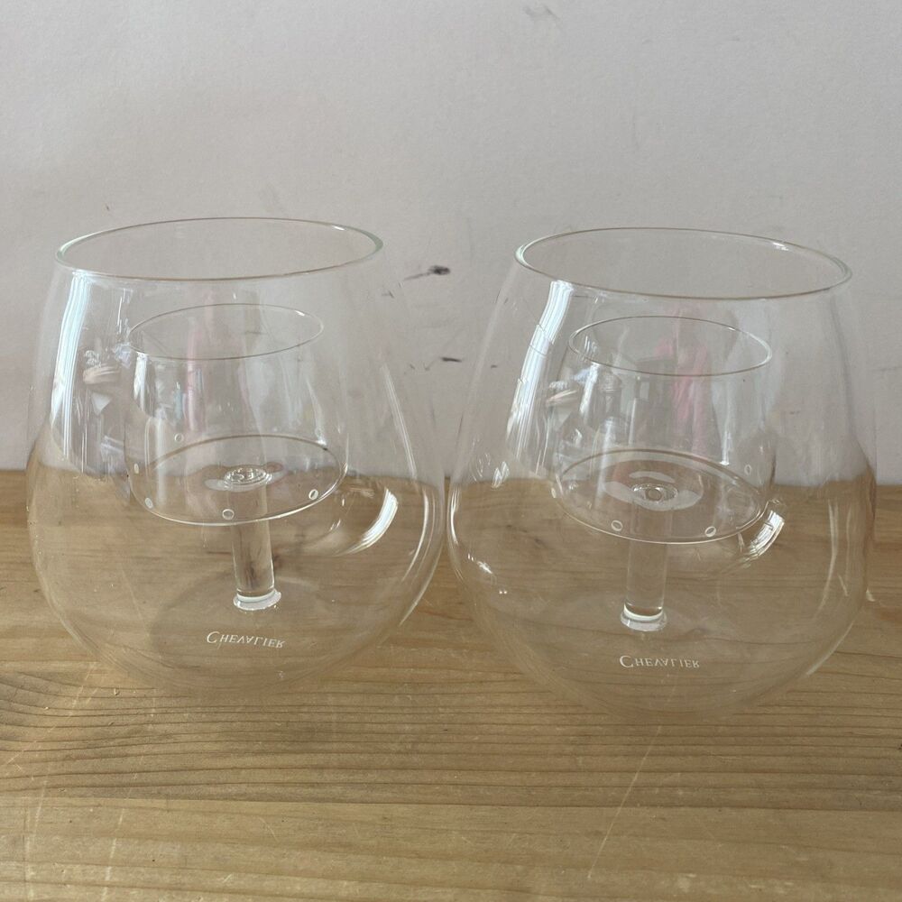 Chevalier Collection Stemless Aerating Wine Glasses Set of 2 in Box (no lid)